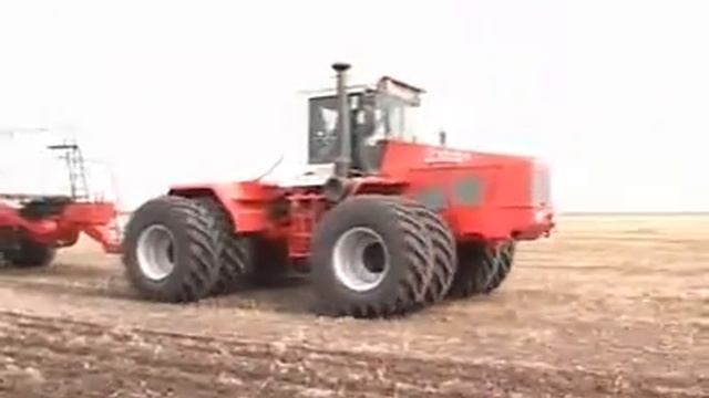 Трактор K-744Р: работа в составе посевного комплекса Агромастер смотреть онлайн