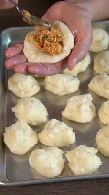 Rellenos De Yuca Y Pollo