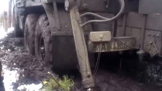 КАМАЗ ЗАСТРЯЛ В ГРЯЗИ| ПРИШЛОСЬ ЗВАТЬ НА ПОМОЩЬ ТРАКТОР