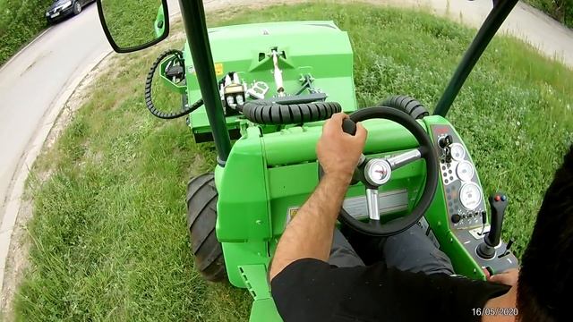 Мини челен товарач AVANT 528 с мулчер 1200мм смотреть онлайн