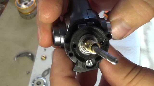 Безынерционная катушка DAIWA FREAMS 2506  Взгляд изнутри + ТО