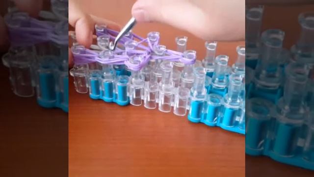 Брелок "Сердце" из Rainbow loom Урок 2 смотреть онлайн