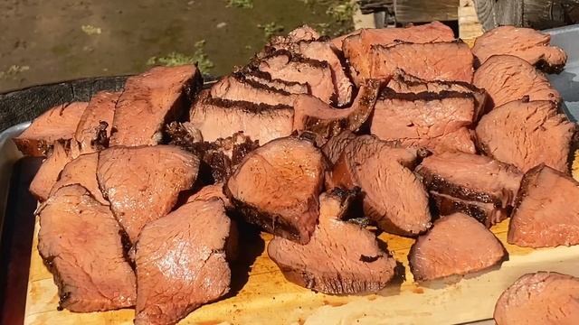 Tritip Over an Oak Split смотреть онлайн