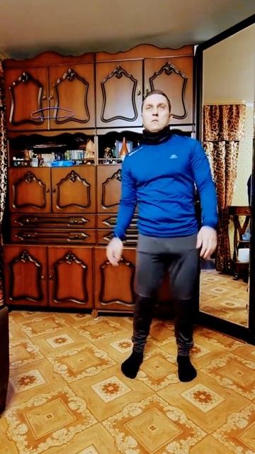 В чем бегать осенью, весной. Прикол смотреть онлайн