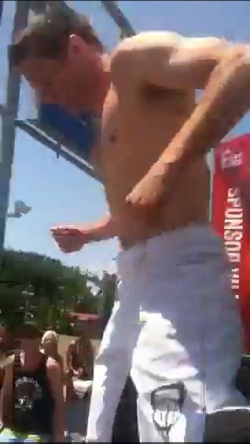 Ryan Moody Jumps for Coach Glassman смотреть онлайн