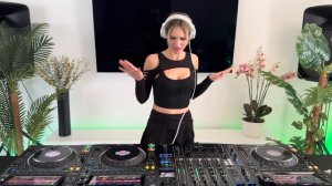 DJ Cherry Lips - Melodic Techno & Progressive House Mix 2024