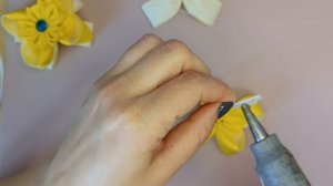 Бантики из репсовой ленты .