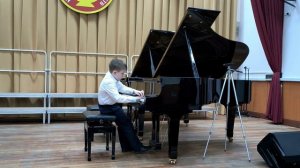 10. У. Гиллок - «Фонтаны под дождем». Исполняет Ефимов Савелий.