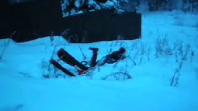 Борян мордой в снег.MOV смотреть онлайн