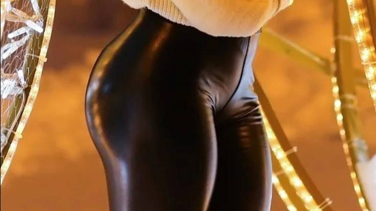 Девушки в Коже. Лосины / Леггинсы. Стильные женские наряды.Элегантные девушки в обтягивающем. смотреть онлайн