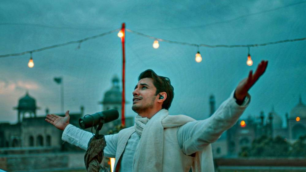 Ali Zafar - Balaghal Ula Bi Kamaalihi (Naat)
