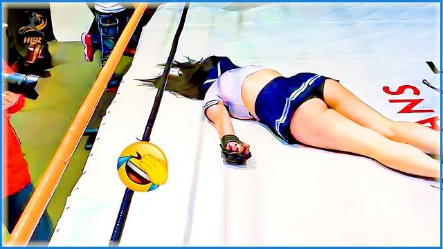 Самые сумасшедшие моменты в женском спорте 🤣 Спортивные моменты смотреть онлайн