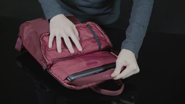 TUCANO - Flat Backpack Zaino slim taglia M смотреть онлайн