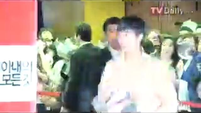 [Event] "All about my Wife" VIP premiere | Bae Yong Joon & Kim Soo Hyun смотреть онлайн