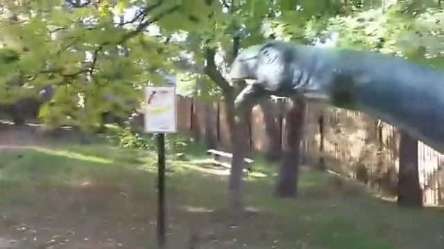 Апатозавр в Тбилиси смотреть онлайн