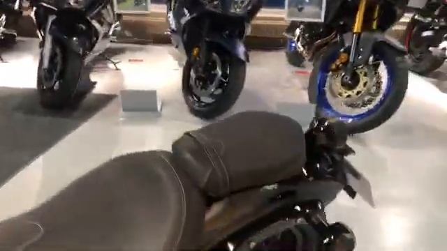 Yamaha XV950 R Bolt смотреть онлайн