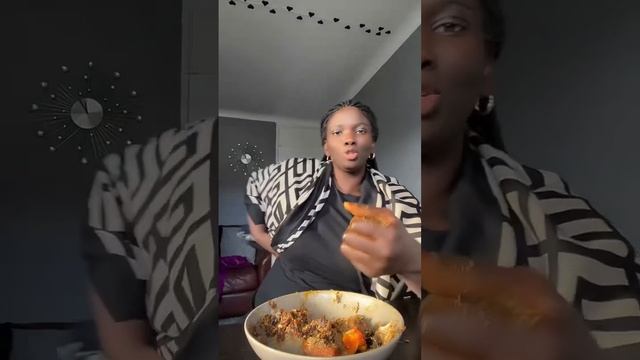 Amieolof lek comedy chere eating Gambian food 🇬🇲🇸🇳😂 смотреть онлайн
