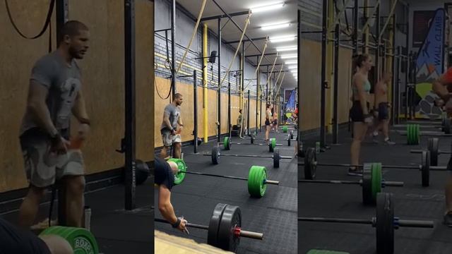 Treino Crossfit - Deadlift, T2B e Double Under смотреть онлайн