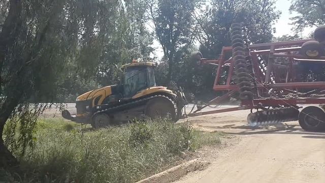 Трактор CAT смотреть онлайн