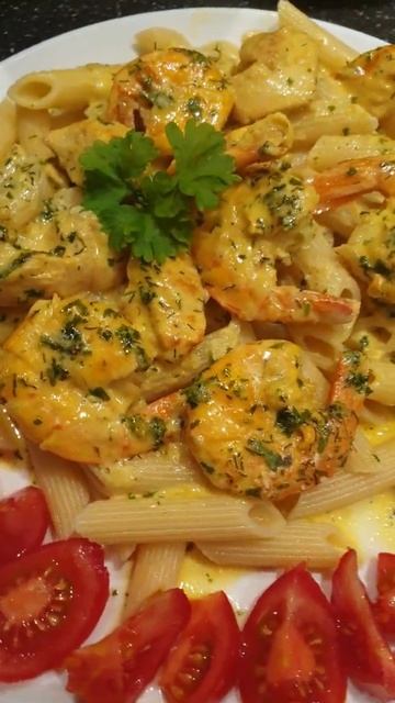 Паста с креветками.