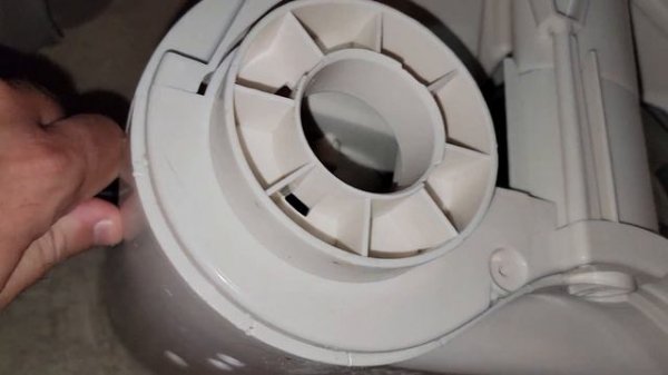 Cleaning, descaling, and disassembling a Rowenta 1550W garment steamer - Part 1