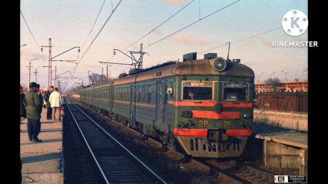 Слайд-шоу из фотографий электропоездов ЭР22 на Кавказских Минеральных Водах смотреть онлайн