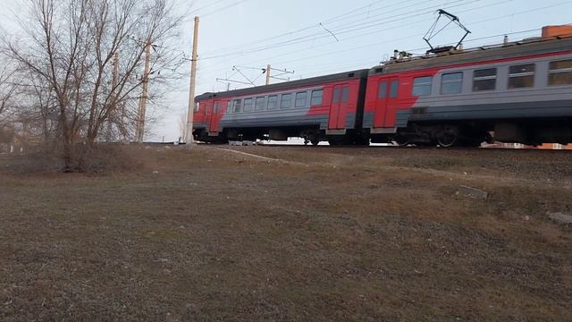 "6-вагонка"! Электропоезд ЭД9М-1011/1012 смотреть онлайн