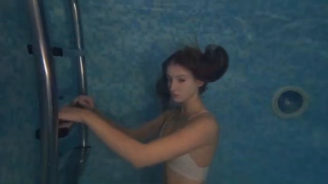 Барби под водой смотреть онлайн