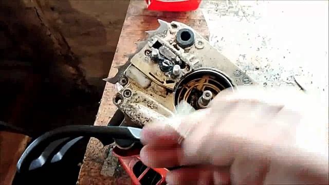 как востановить подачу масла на цепь бензопилы штиль. смотреть онлайн