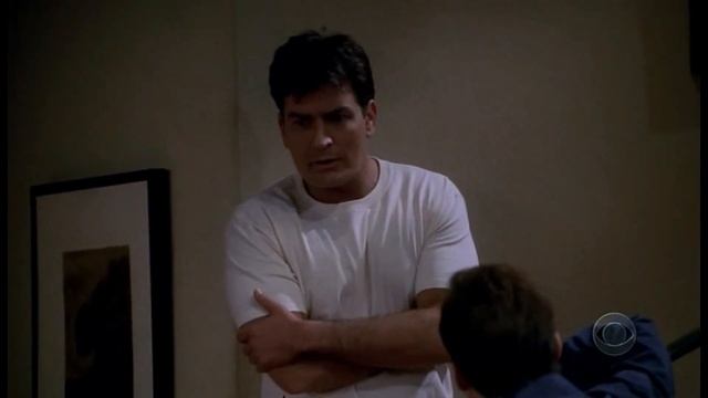 Two and a Half Men - Alan comes to Charlie смотреть онлайн