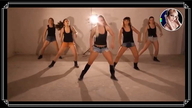 Dj Aligator  Doggy Style With Amazing Dancers