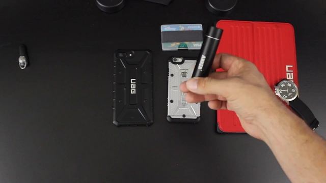 Elephant Wallet "things I carry daily" смотреть онлайн