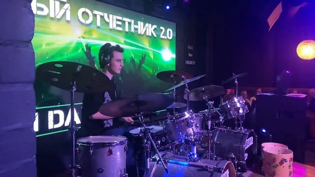Linkin Park - What I've Done (drum cover at the concert) смотреть онлайн