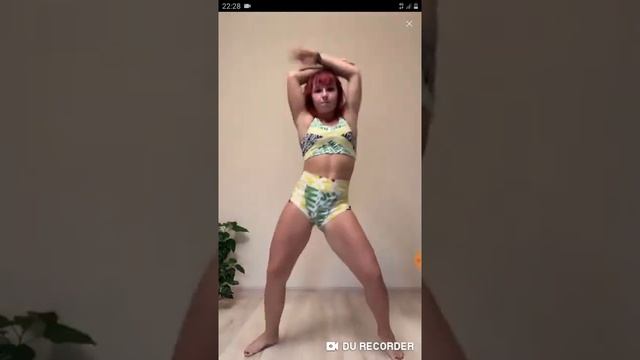 Танец шпагат