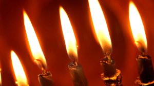 Догорают свечи - песня трогает до глубины души.