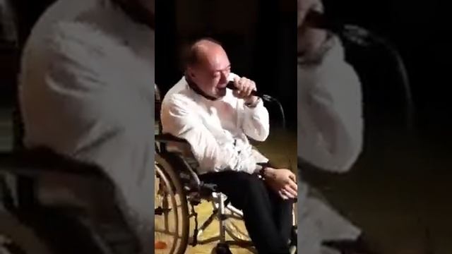 მამუკა ჩარკვიანი სიმღერის შესრულებისას ატირდა. სიმღერას გავს ჩემი ტირილი 🔴 Mamuka Charkviani смотреть онлайн