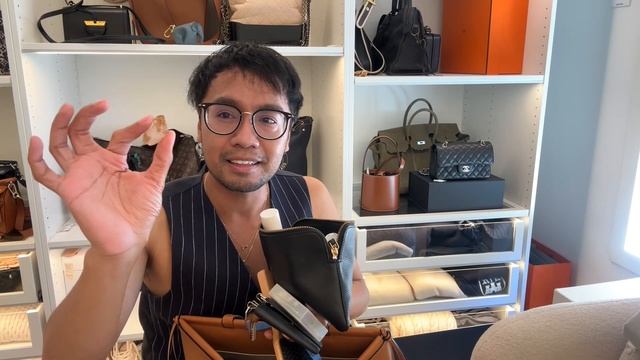 what's in my bag??? смотреть онлайн