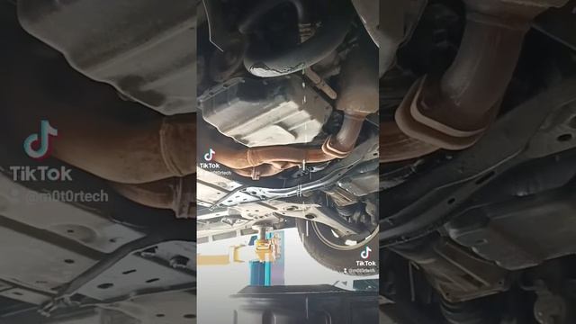 MTI/PETRONCCC CHRYSLER TOWN & COUNTRY. REPLACED RADIATOR LOWER HOSE смотреть онлайн