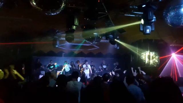 Группа TENИ - Uptown Funk (bruno Mars) Cover