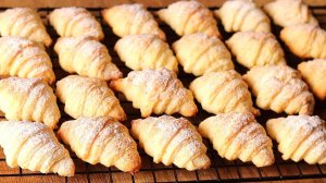 Не ТРАЧУ на Круассаны ЦЕЛЫЙ день, а пеку обычные РОГАЛИКИ. Рогалики На СМЕТАНЕ с вкусной Начинкой!