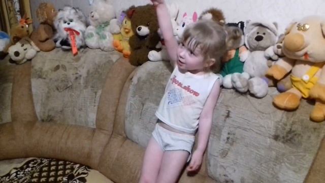 Делаем зарядку в канун самоизоляции Корона вируса смотреть онлайн