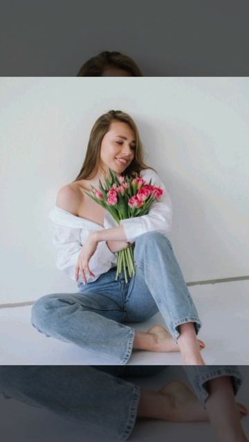 Красные тюльпаны
Стихи: Владимир Курочкин
Музыка, исп: Алексей Вечеров
Тизер смотреть онлайн