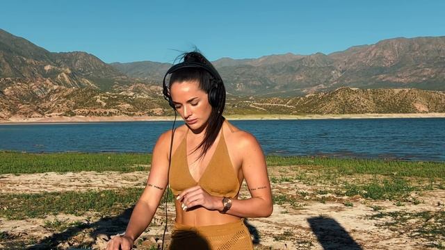 Luli Alvado | Organic & Progressive house. Sunset live Potrerillos, Mendoza смотреть онлайн