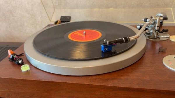 [продаю] AC/DC – Back In Black - LP - Australia 1st press 1980, VG, близко к VG+, звук идеальный