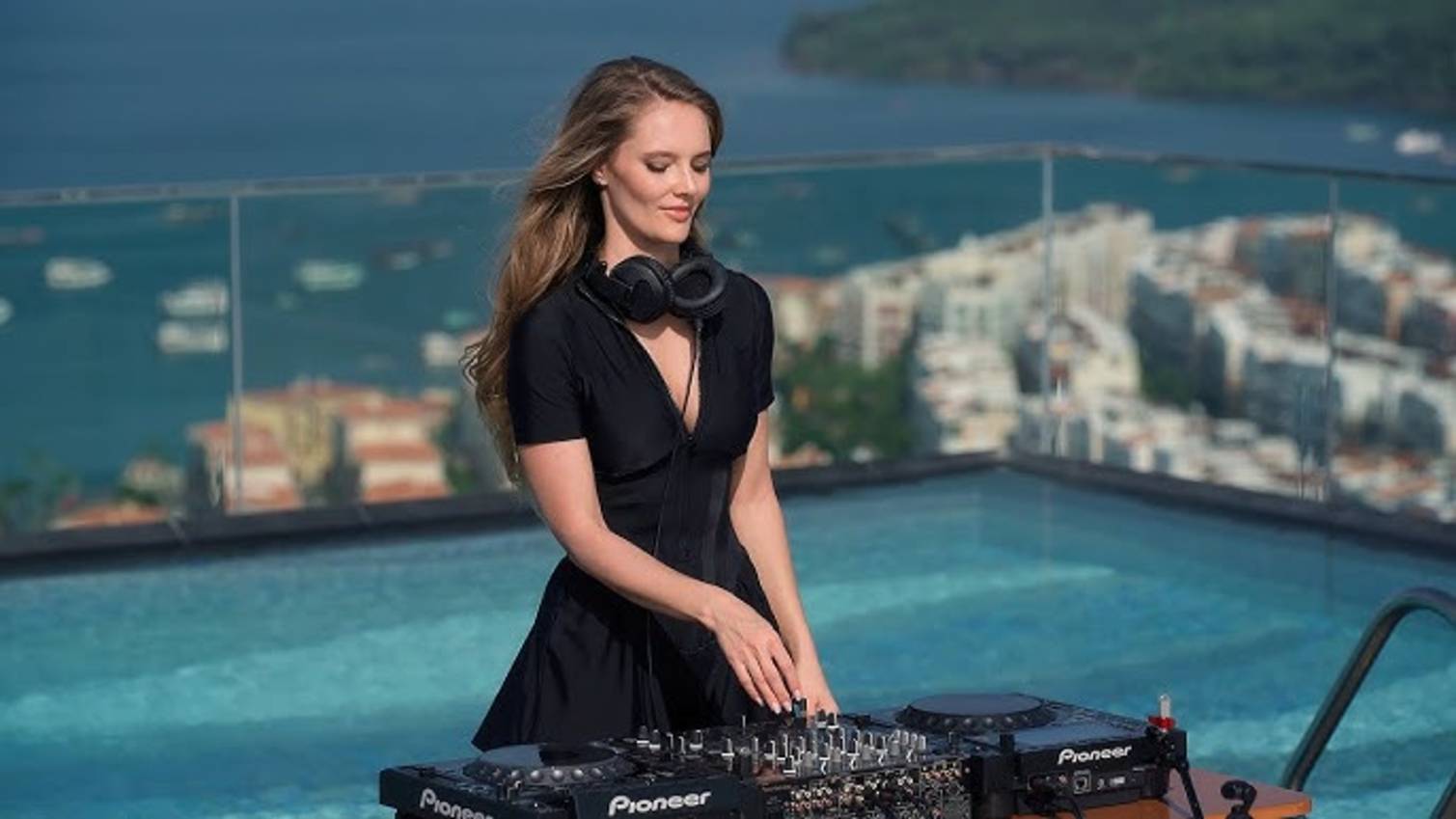 Katusha Svoboda | Deep House Mix 2 (Phu quoc) смотреть онлайн