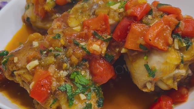 Чахохбили из курицы - классический рецепт в домашних условиях / Чахохбили из курицы на сковороде смотреть онлайн