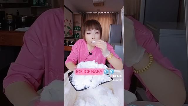 обалдеть как вкусно, снег из морозилки! смотреть онлайн