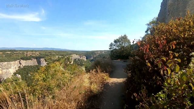 Fort de Buoux, Apt, Vaucluse, Provence-Alpes-Cote d'Azur, France - by foot and drone смотреть онлайн