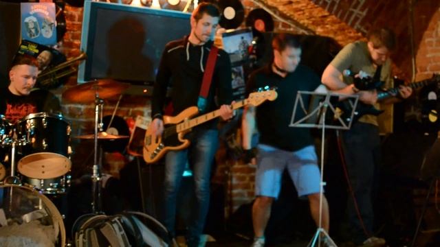 Dos Perros Tontos feat. Ренат - Интернет (Кирпичи cover) смотреть онлайн
