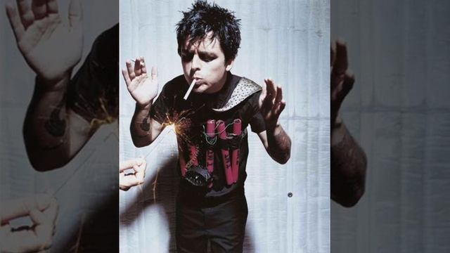 Green Day - Holiday - Isolated Guitars смотреть онлайн